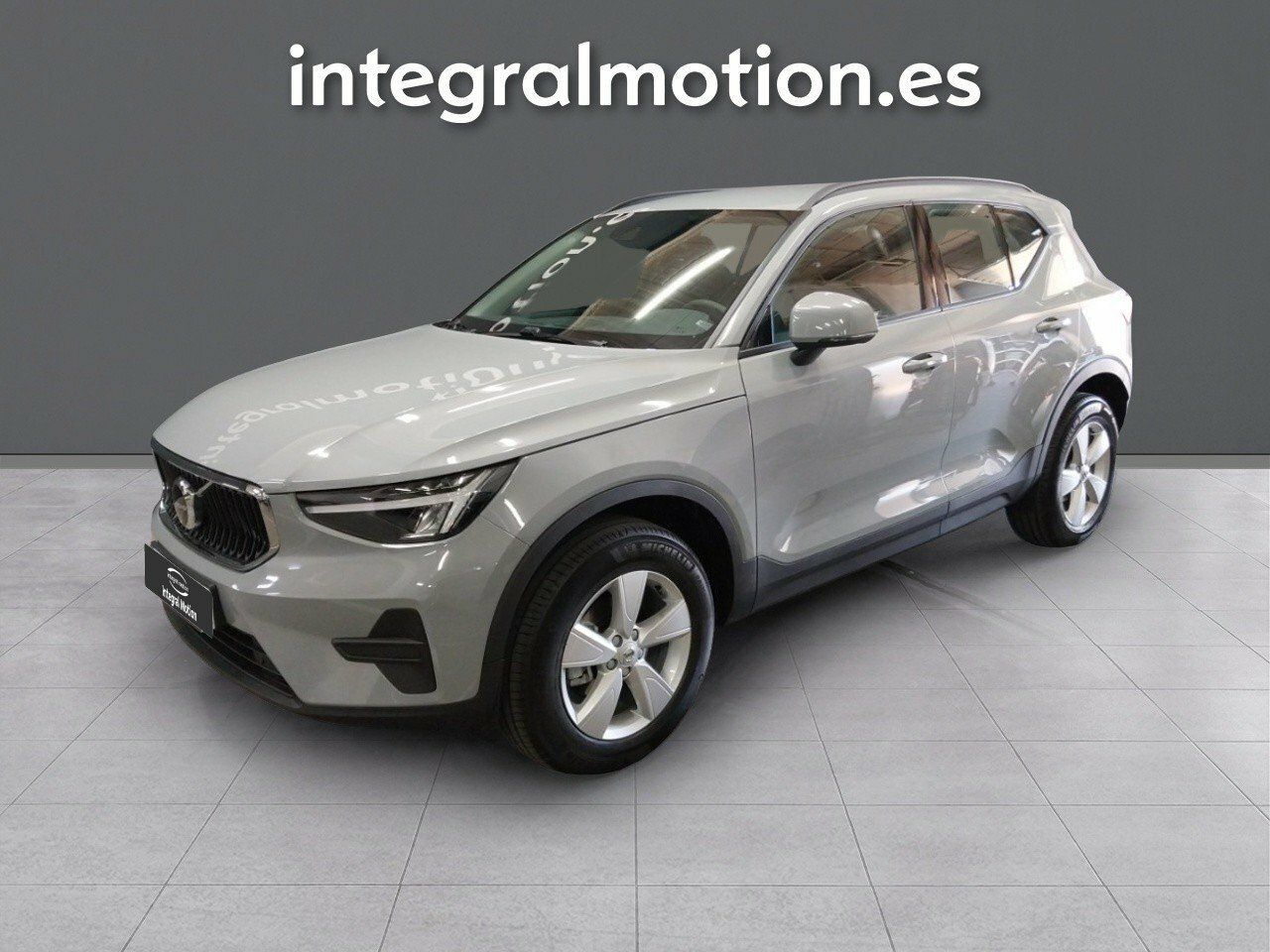 volvo xc40 2024 /