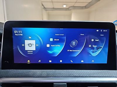 maxus-euniq-5-53-kwh-14 Thumbnail