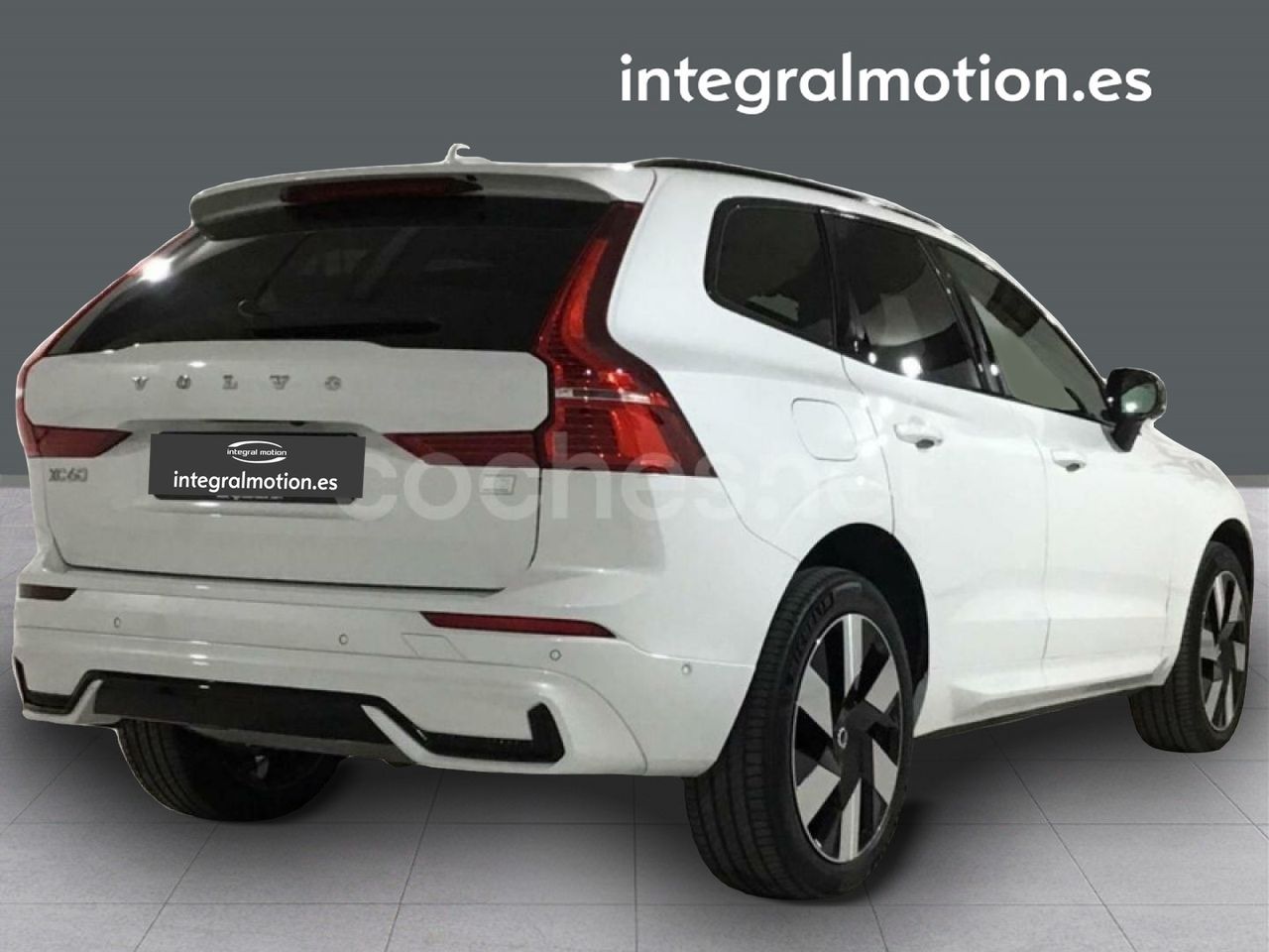 Volvo XC60 PLUS DARK