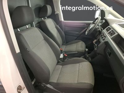 volkswagen-caddy-2-0-tdi-75cv-business-line-16 Thumbnail