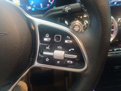 mercedes-gla-180-d-business-solution-5d-12 Thumbnail