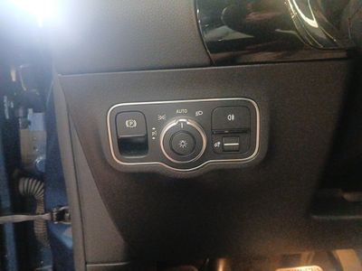 mercedes-gla-180-d-business-solution-5d-13 Thumbnail