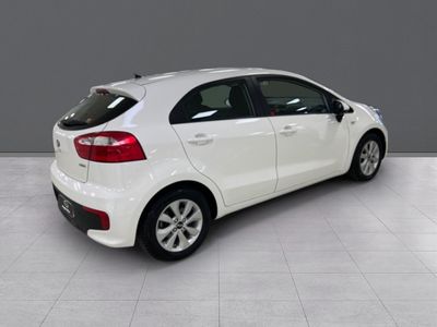 kia-rio-1-4-crdi-57kw-77cv-concept-4 Thumbnail