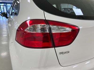 kia-rio-1-4-crdi-57kw-77cv-concept-27 Thumbnail