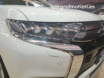 mitsubishi-outlander-2-4-phev-kaiteki-auto-4wd-26 Thumbnail