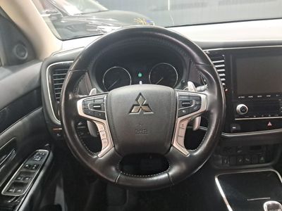 mitsubishi-outlander-2-4-phev-kaiteki-auto-4wd-10 Thumbnail