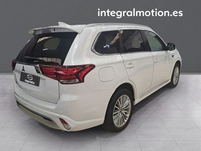 mitsubishi-outlander-2-4-phev-kaiteki-auto-4wd-4 Thumbnail