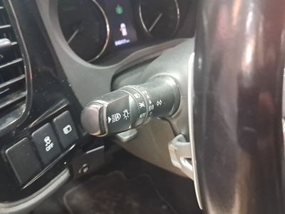 mitsubishi-outlander-2-4-phev-kaiteki-auto-4wd-13 Thumbnail
