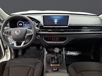 kgm-musso-sports-d22dtr-4x4-pro-gsr-auto-6 Thumbnail