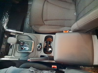 kgm-musso-sports-d22dtr-4x4-pro-gsr-auto-21 Thumbnail