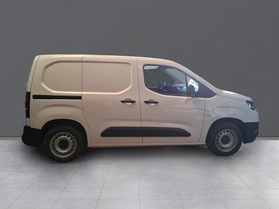 ford-kuga-titanium-2-0-ecoblue-140kw-4x4-auto-14 Thumbnail