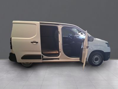 ford-kuga-titanium-2-0-ecoblue-140kw-4x4-auto-15 Thumbnail