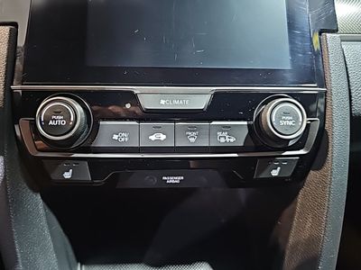 honda-civic-1-0-i-vtec-turbo-elegance-nav-16 Thumbnail