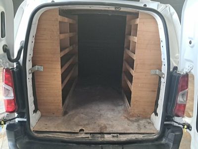 citro-n-berlingo-club-m-650-1-5-bluehdi-75cv-bvm5-e6dt-5 Thumbnail