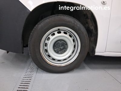 peugeot-partner-1-5-hdi-furgon-100cv-18 Thumbnail