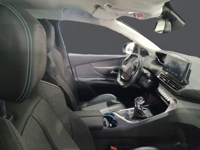 peugeot-3008-1-5-bluehdi-96kw-130cv-s-s-allure-pack-8 Thumbnail