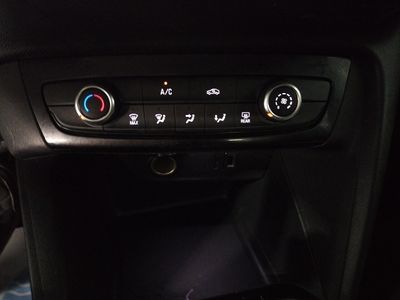 opel-corsa-1-2t-xhl-74kw-100cv-edition-16 Thumbnail