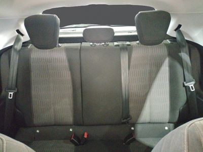 opel-corsa-1-2t-xhl-74kw-100cv-edition-19 Thumbnail