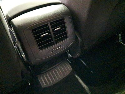 volkswagen-t-roc-advance-1-0-tsi-85kw-115cv-20 Thumbnail