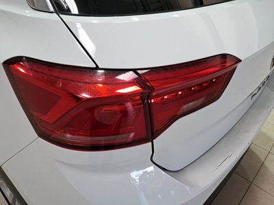 volkswagen-t-roc-advance-1-0-tsi-85kw-115cv-27 Thumbnail