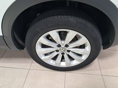 volkswagen-t-roc-advance-1-0-tsi-85kw-115cv-28 Thumbnail