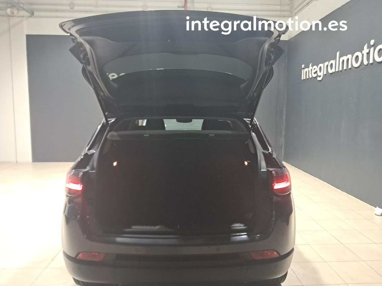 Jeep Compass 1.3 Gse T4 96kW(130CV) Night Eag. MT FWD - foto 30