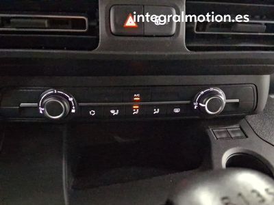 opel-combo-1-5-td-75kw-business-edition-plus-l-n1-16 Thumbnail