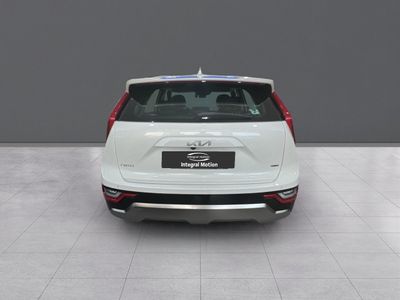 kia-niro-1-6-gdi-hev-104kw-141cv-drive-24 Thumbnail