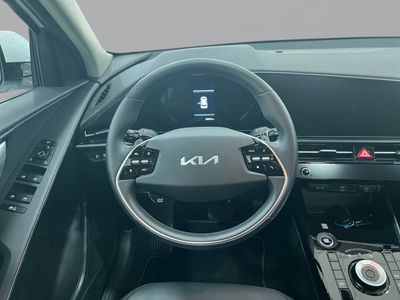 kia-niro-1-6-gdi-hev-104kw-141cv-drive-10 Thumbnail