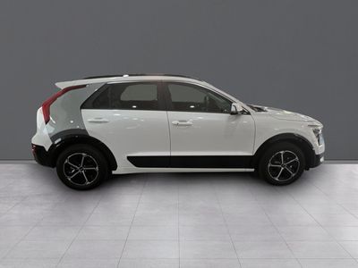 kia-niro-1-6-gdi-hev-104kw-141cv-drive-25 Thumbnail