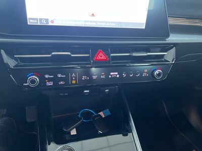 kia-niro-1-6-gdi-hev-104kw-141cv-drive-16 Thumbnail
