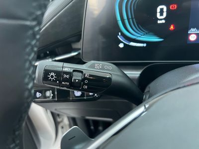 kia-niro-1-6-gdi-hev-104kw-141cv-drive-13 Thumbnail
