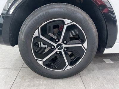kia-niro-1-6-gdi-hev-104kw-141cv-drive-28 Thumbnail