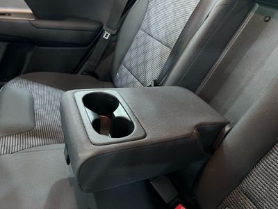 kia-niro-1-6-gdi-hev-104kw-141cv-drive-21 Thumbnail