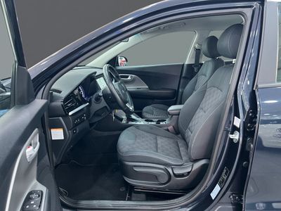 kia-niro-1-6-gdi-hev-104kw-141cv-drive-5 Thumbnail