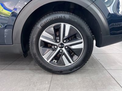 kia-niro-1-6-gdi-hev-104kw-141cv-drive-28 Thumbnail