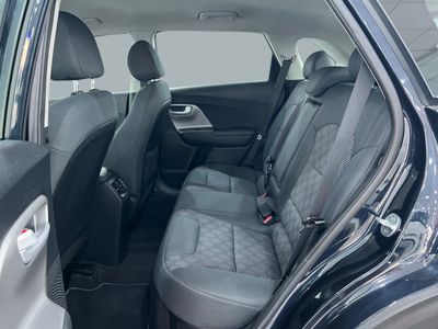 kia-niro-1-6-gdi-hev-104kw-141cv-drive-9 Thumbnail
