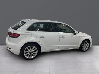 audi-a3-sportback-30-tdi-85kw-116cv-25 Thumbnail