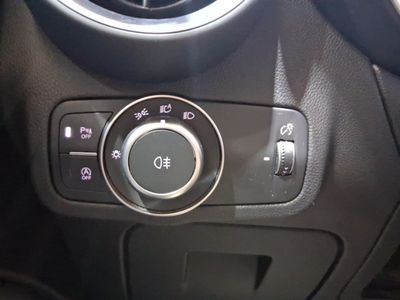 alfa-romeo-stelvio-2-0-gasolina-147kw-200cv-executive-q4-13 Thumbnail