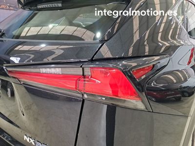 lexus-nx-2-5-300h-business-2wd-27 Thumbnail