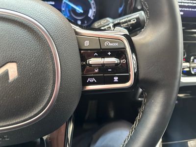 kia-sorento-1-6-t-gdi-phev-black-edition-4x4-7pl-12 Thumbnail