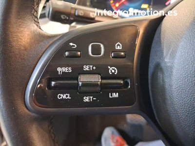 mercedes-clase-glb-180d-business-solution-11 Thumbnail
