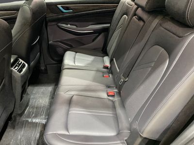 dfsk-600-600-luxury-9 Thumbnail