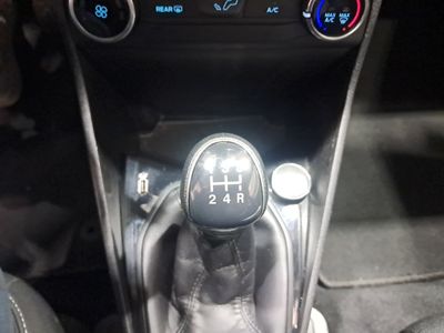 ford-fiesta-1-1-ti-vct-55kw-75cv-trend-5p-17 Thumbnail