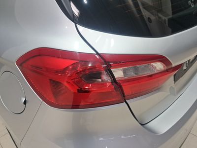 ford-fiesta-1-1-ti-vct-55kw-75cv-trend-5p-27 Thumbnail