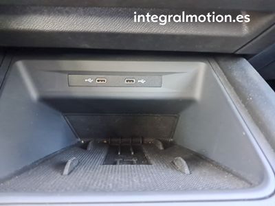 cupra-le-n-sp-1-5-tsi-e-hybrid-150w-204cv-dsg-33 Thumbnail