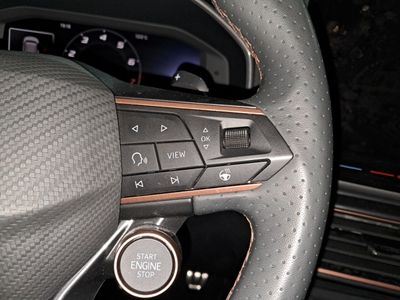 cupra-le-n-sp-1-5-tsi-e-hybrid-150w-204cv-dsg-12 Thumbnail