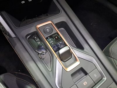 cupra-le-n-sp-1-5-tsi-e-hybrid-150w-204cv-dsg-17 Thumbnail