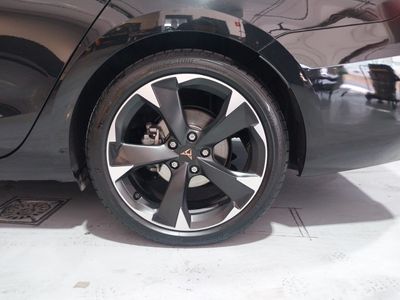 cupra-le-n-sp-1-5-tsi-e-hybrid-150w-204cv-dsg-28 Thumbnail
