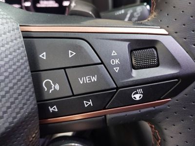 cupra-le-n-sp-1-5-tsi-e-hybrid-150w-204cv-dsg-12 Thumbnail